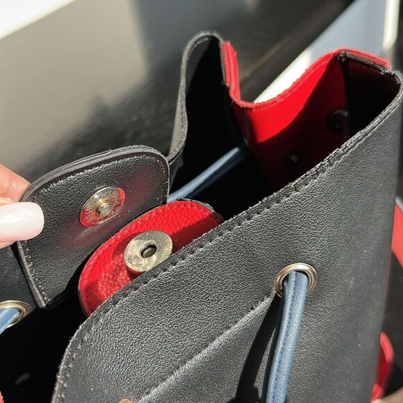 RoxyMilo Tricolor Vegan Leather Shoulder Tote Crossbody Bag with Tassels - Picture 11 of 13